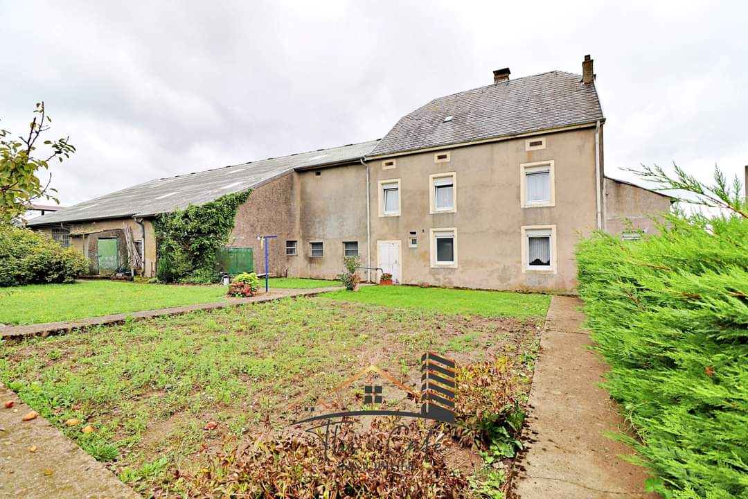 Photo MONTENACH : SUPERBE CORPS DE FERME DE 190 M2 ET GRANGE DE 500 M2 AU SOL image 2/6