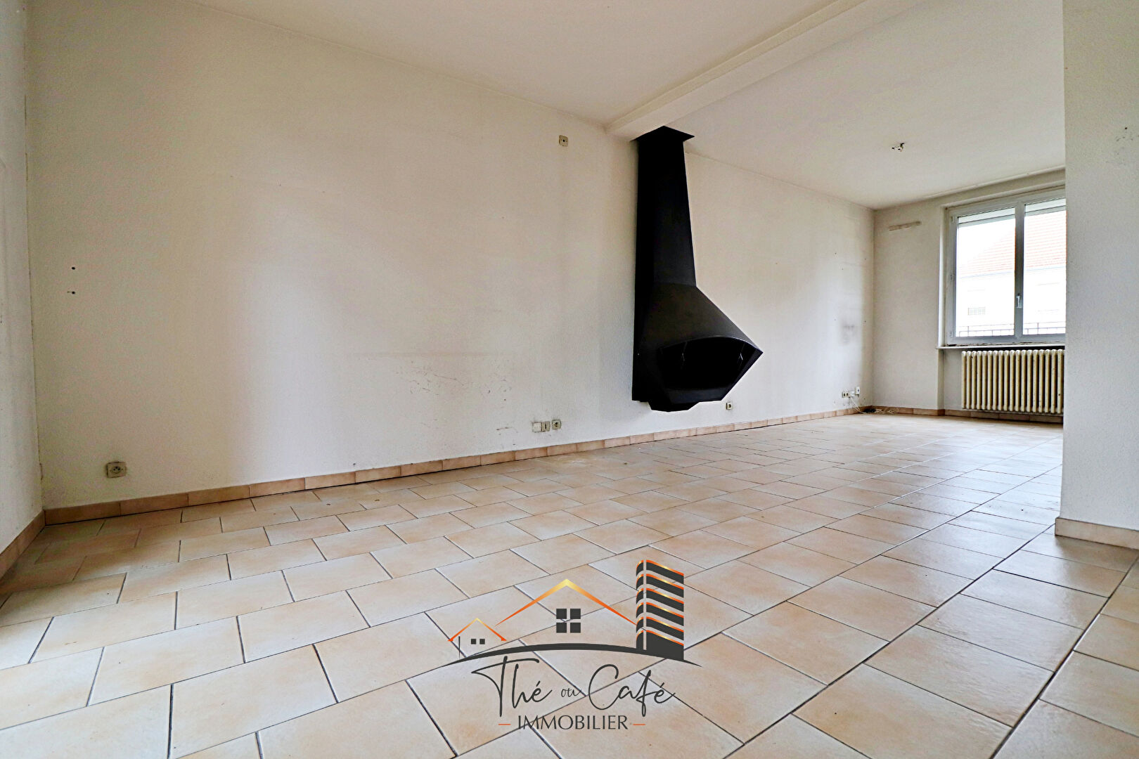 Photo MOULINS LES METZ : SUPERBE F3 ENTIEREMENT RENOVE AVEC VASTE TERRASSE image 6/6