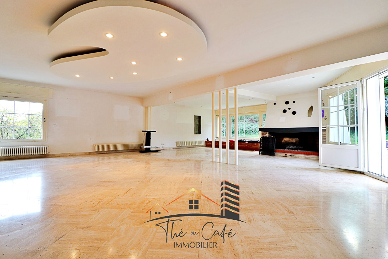 ROMBAS CHANTEREINE : SUPERBE PROPRIETE AVEC VASTE TERRAIN