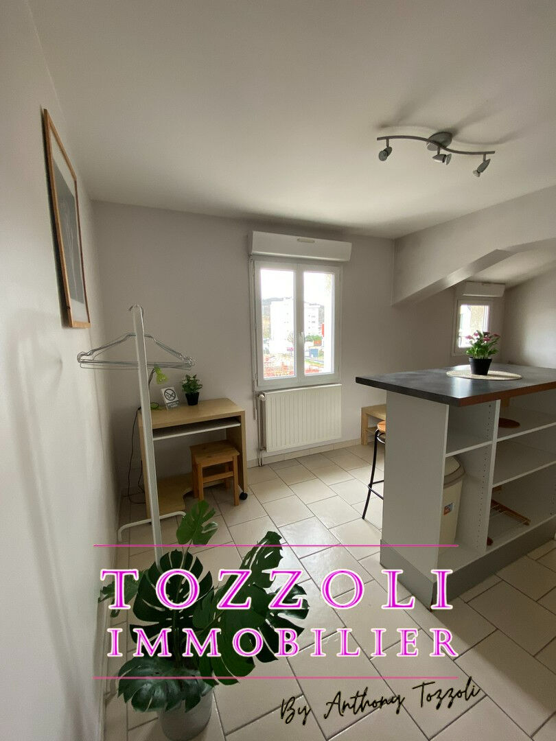 Photo Appartement à Vendre La Verpillière 1 pièce 21.78m² image 2/6