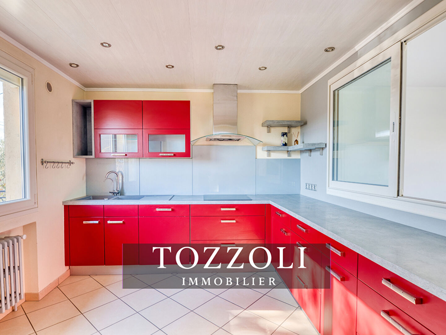 Photo Maison La Verpilliere 8 pièce(s) 170.65 m2 + 98m² de sous-sol image 4/6