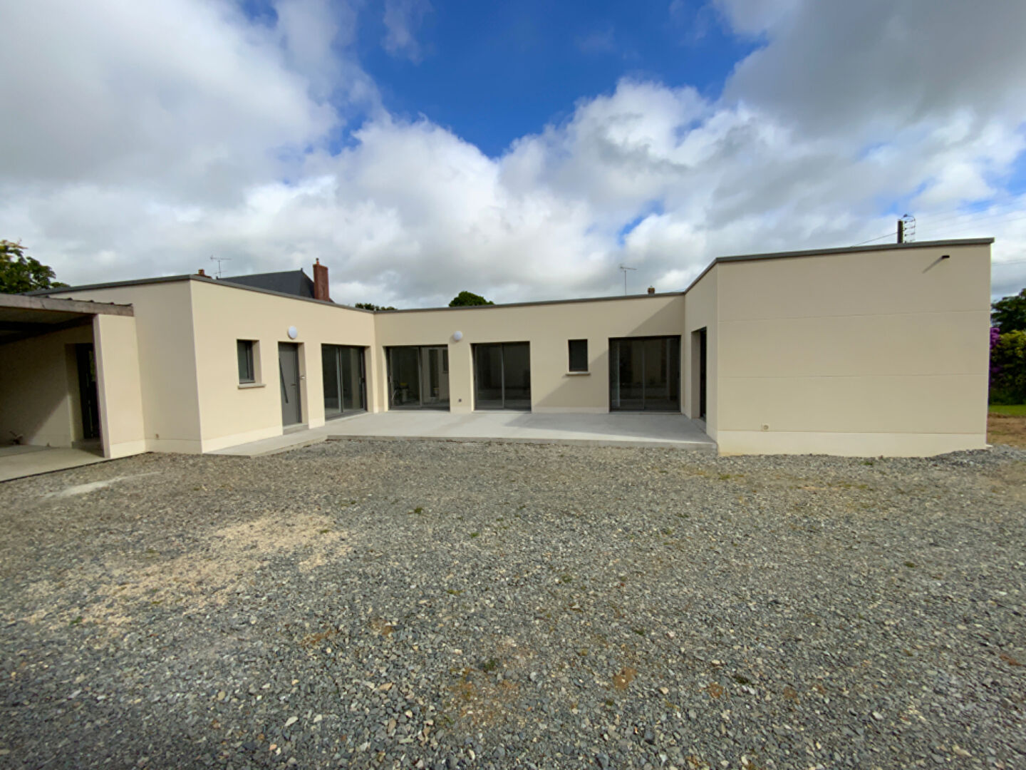 Photo Maison Loigné Sur Mayenne- La Roche Neuville 6 pièce(s) 141 m2 image 2/6