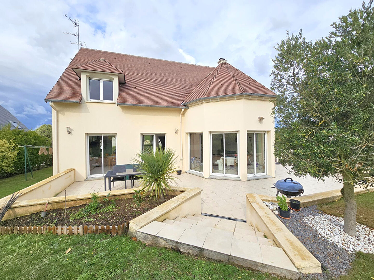 Maison 7 pièces bourg proche mer