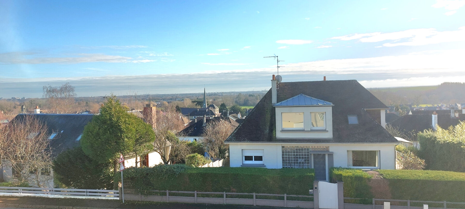 Photo BRETTEVILLE SUR ODON image 2/6