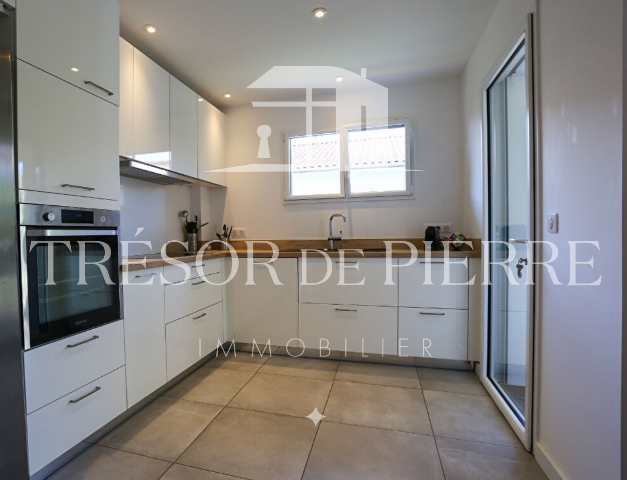 Photo Appartement 4 pièces en rez -de-jardin de 76m², en vente à Bidart - 737 000  * image 2/6