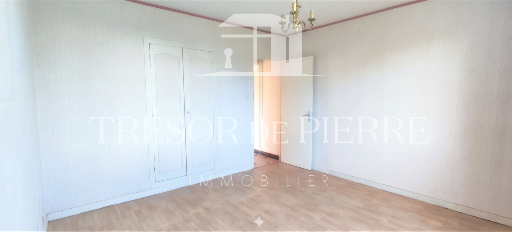 Photo À VENDRE à MONT DE MARSAN : PAVILLON T7 LUMINEUX de 100 m² AU CALME image 5/6