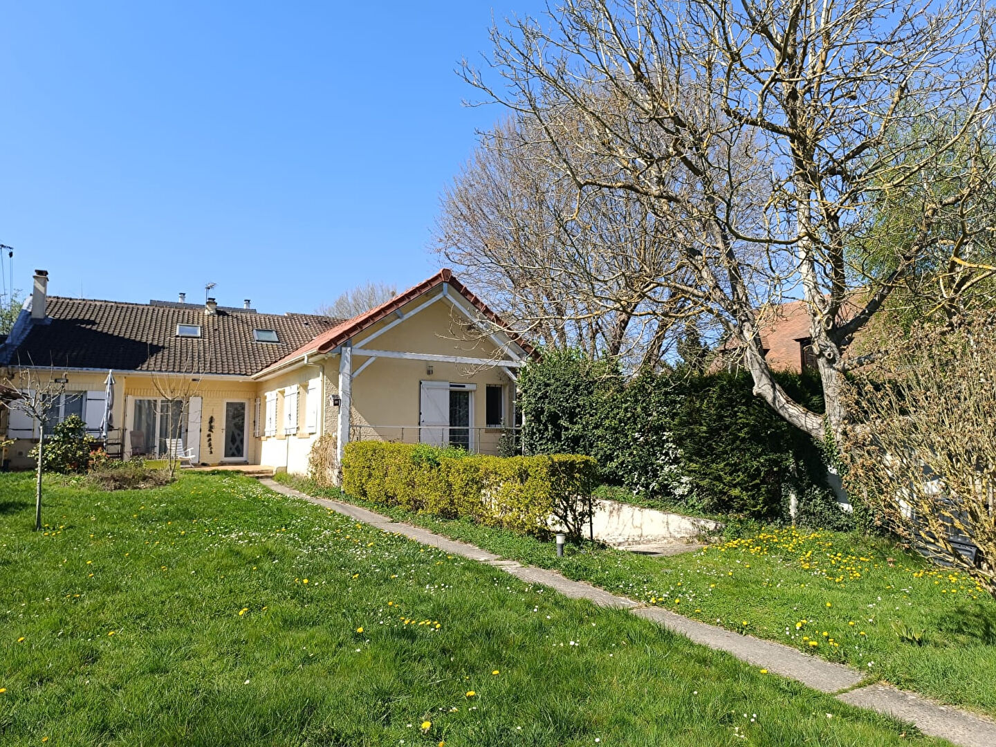 Agence immobilière de VAL DE GALLY IMMOBILIER Fontenay le fleury - VAL DE GALLY IMMOBILIER