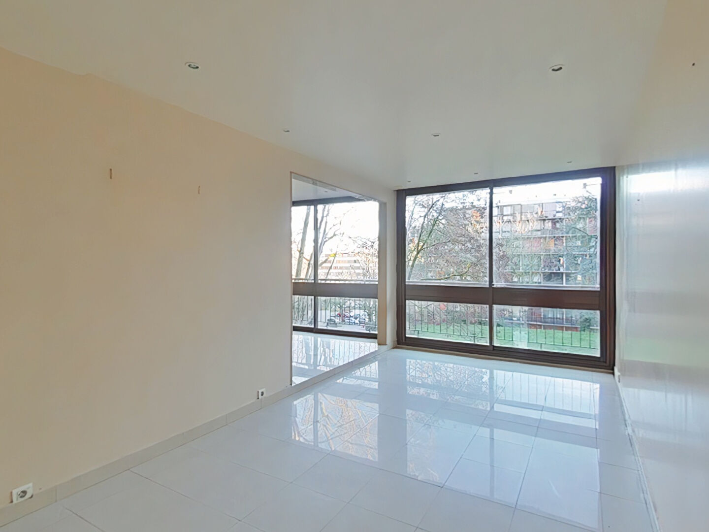 Agence immobilière de VAL DE GALLY IMMOBILIER Fontenay le fleury - VAL DE GALLY IMMOBILIER