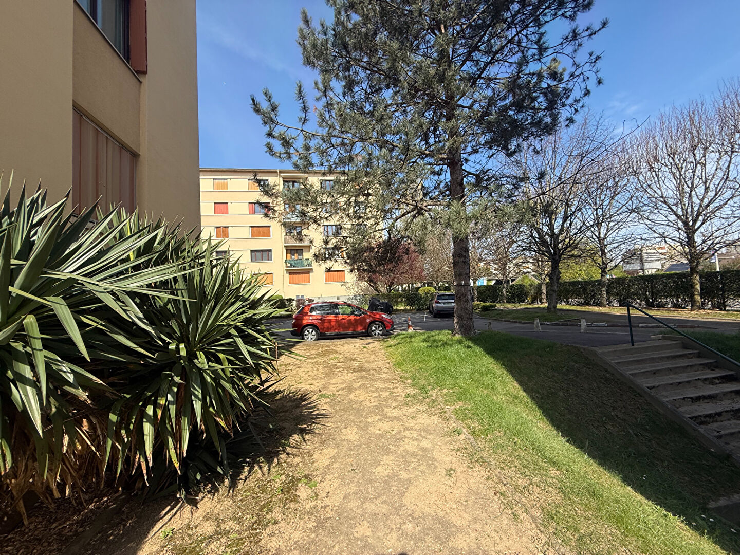 Agence immobilière de VAL DE GALLY IMMOBILIER Fontenay le fleury - VAL DE GALLY IMMOBILIER