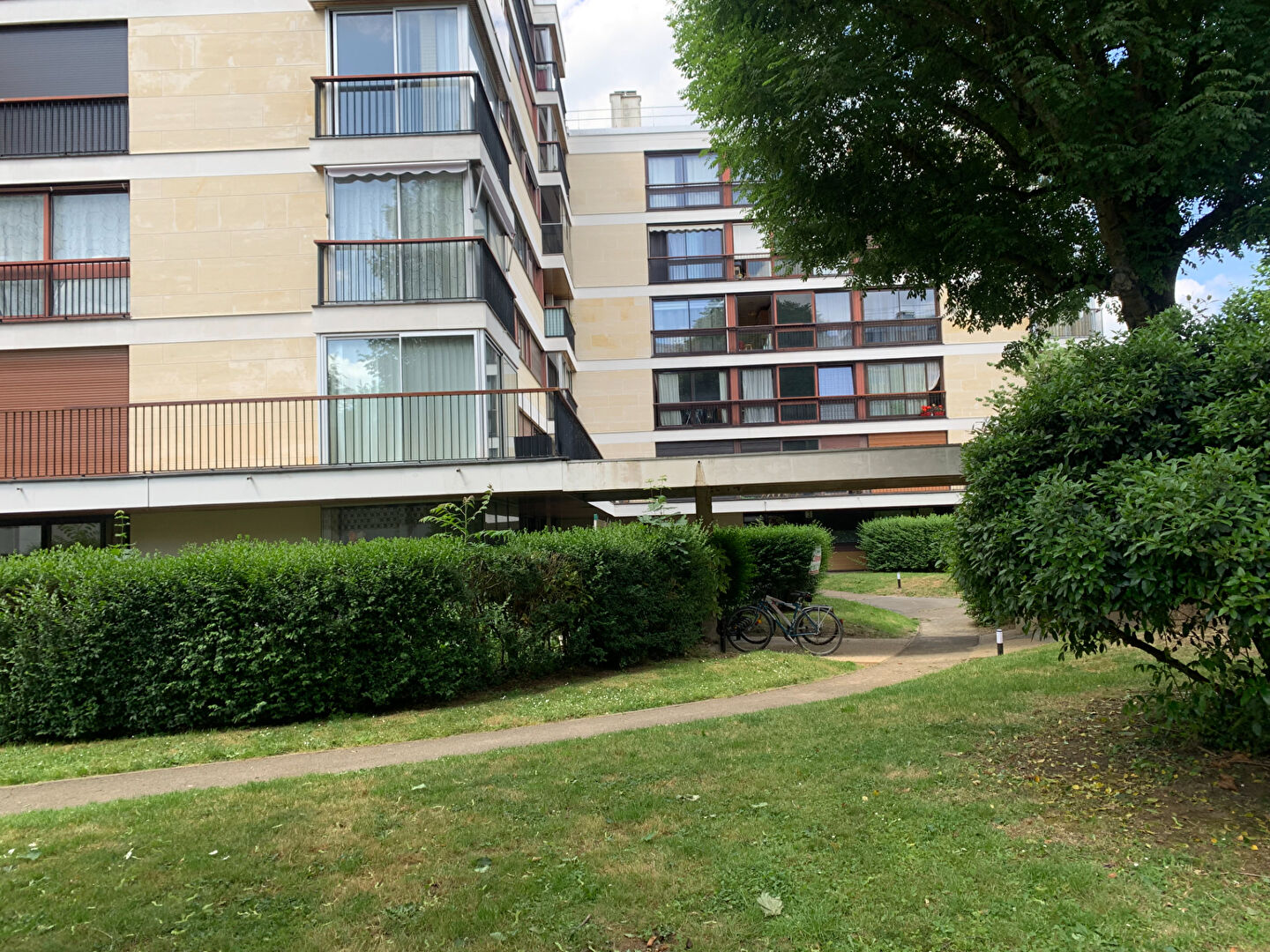 Agence immobilière de VAL DE GALLY IMMOBILIER Fontenay le fleury - VAL DE GALLY IMMOBILIER