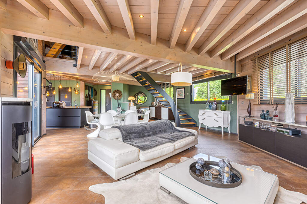 Agence immobilière de VALLAT IMMOBILIER ELEGANCE - VALLAT IMMOBILIER AIX LES BAINS