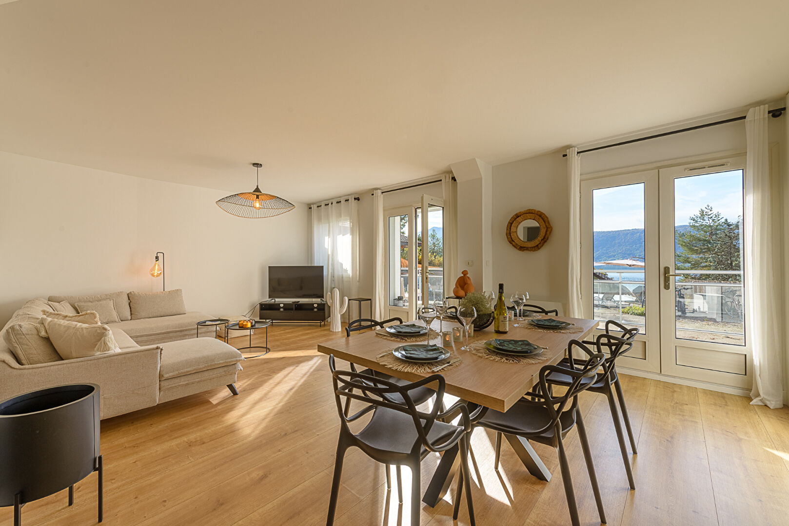 Agence immobilière de VALLAT IMMOBILIER ELEGANCE - VALLAT IMMOBILIER ANNECY