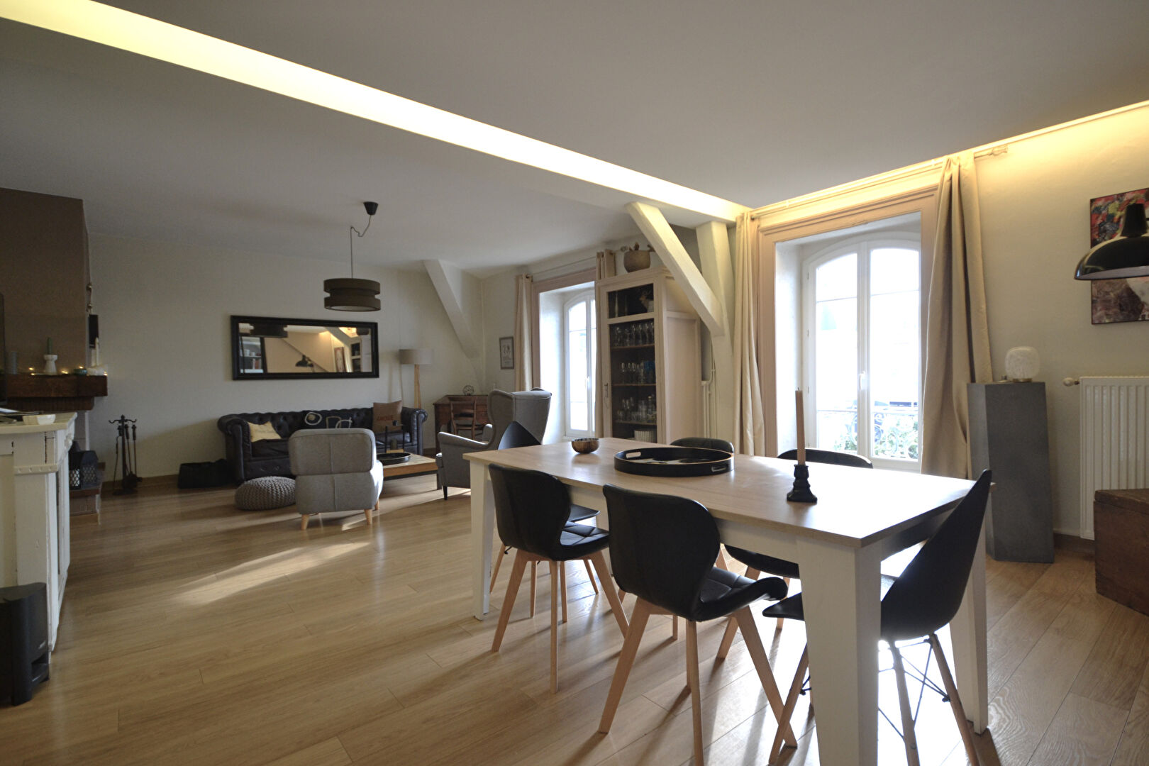 Photo Coup de coeur pour cet appartement de la Belle Epoque , datant du 19e siècle image 3/6