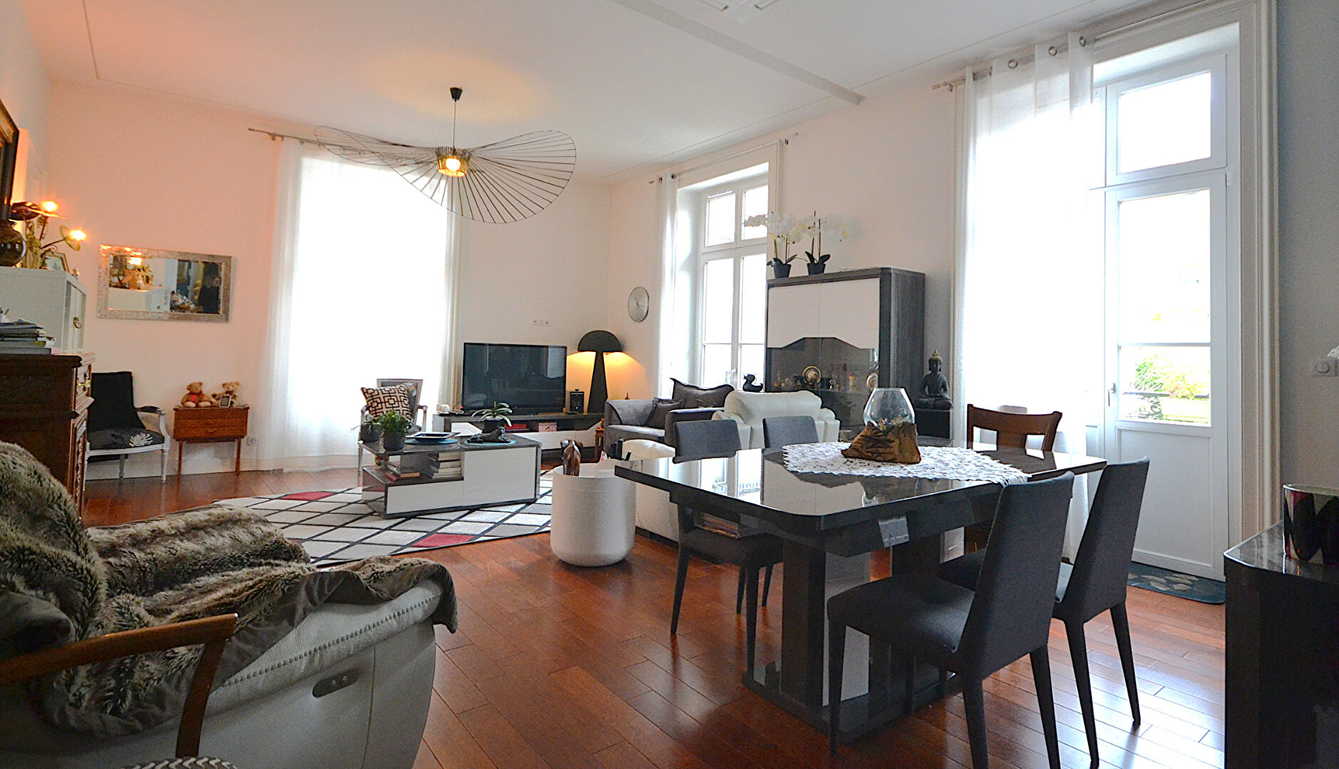 Agence immobilière de VALLAT IMMOBILIER ELEGANCE - VALLAT IMMOBILIER AIX LES BAINS