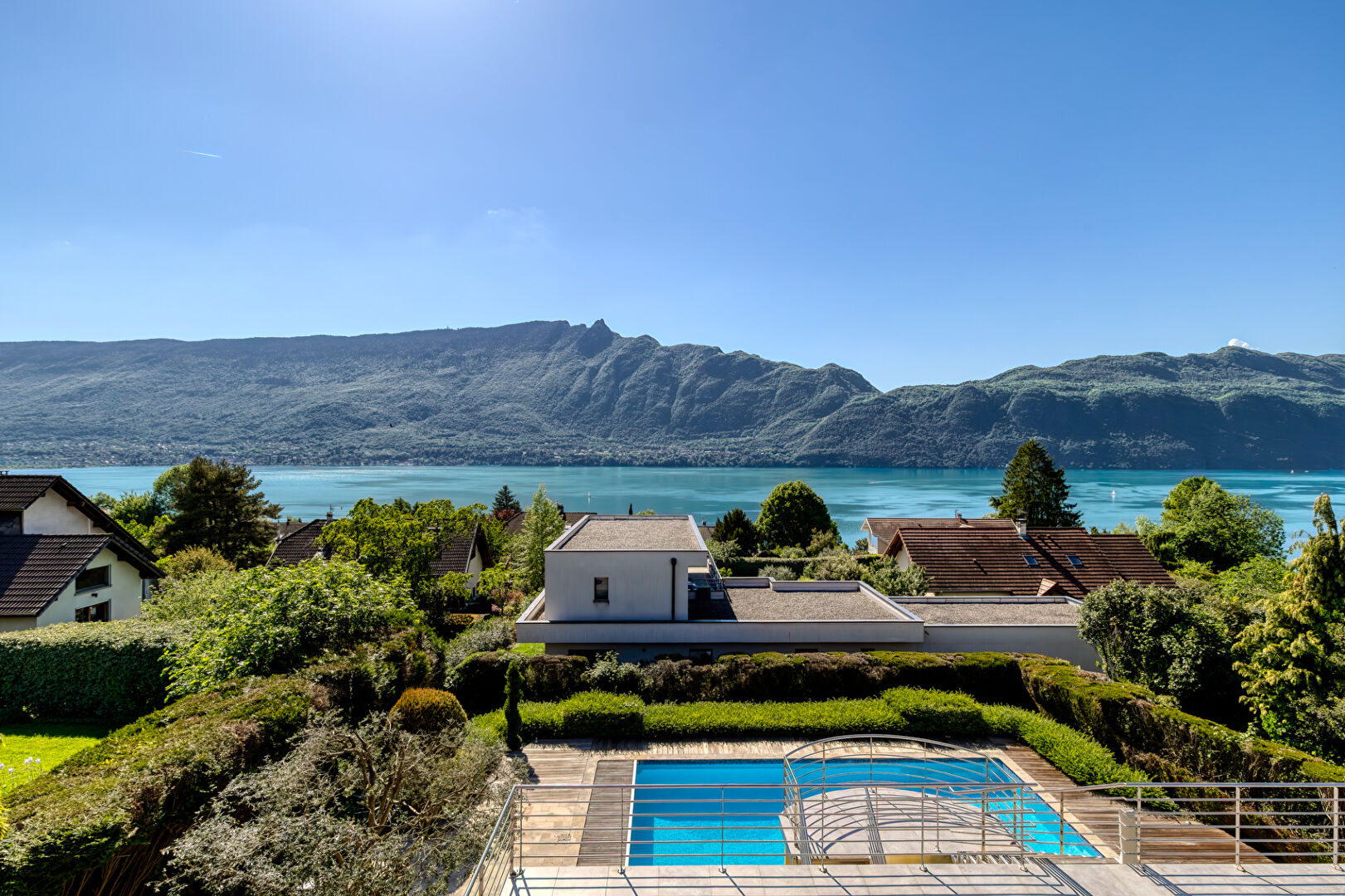 Agence immobilière de VALLAT IMMOBILIER ELEGANCE - VALLAT IMMOBILIER AIX LES BAINS