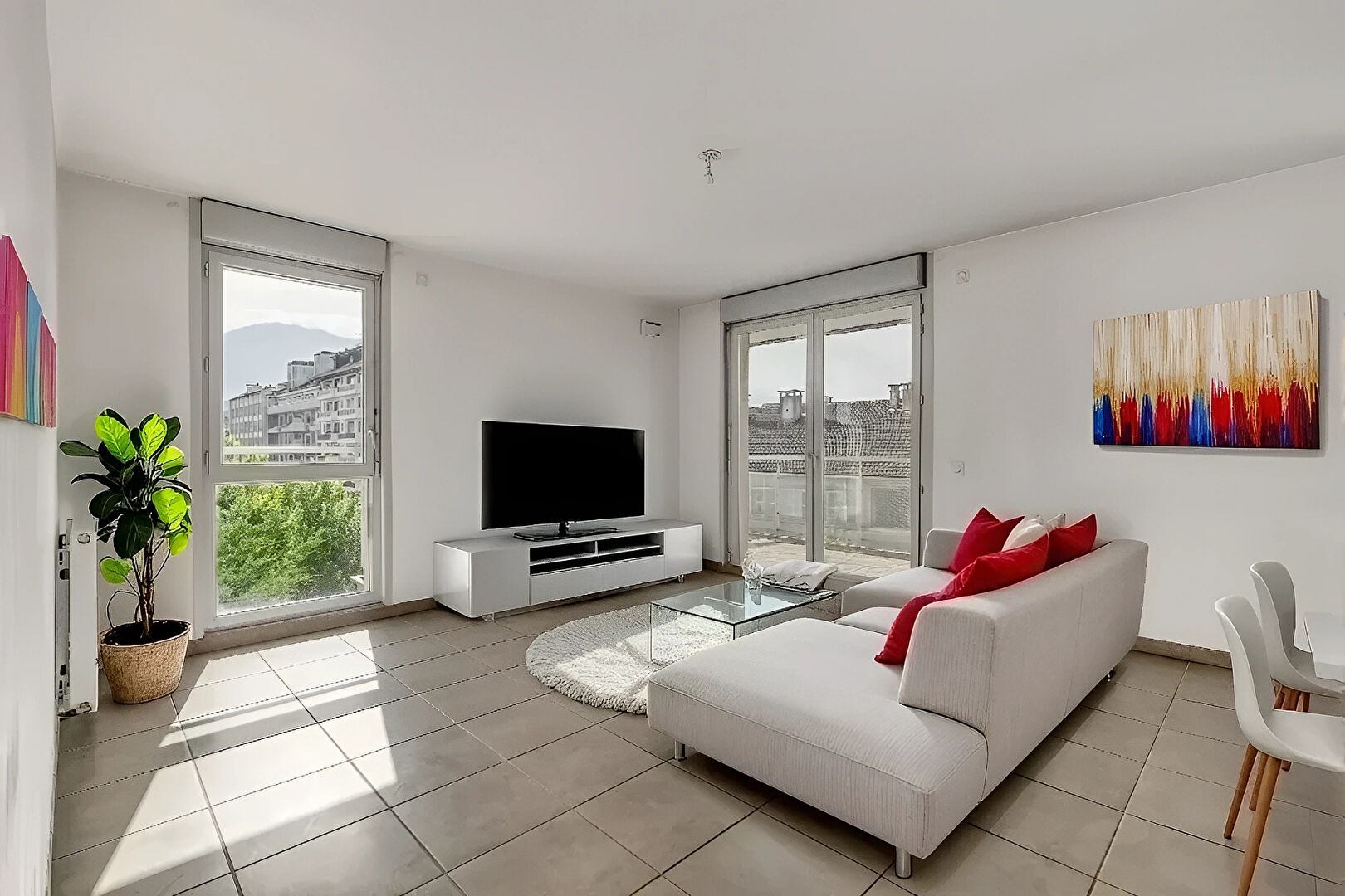 Agence immobilière de VALLAT IMMOBILIER ELEGANCE - VALLAT IMMOBILIER ANNECY
