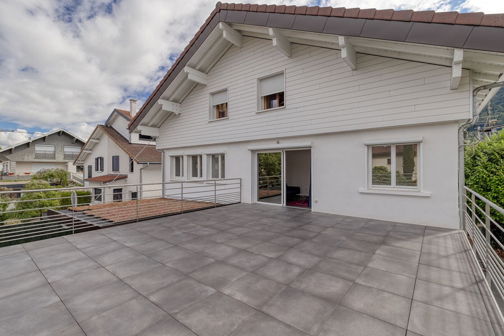 EXCLUSIVITE - ANNECY LE VIEUX (Albigny / Petit Port) Appartement 3 chambres avec terrasse