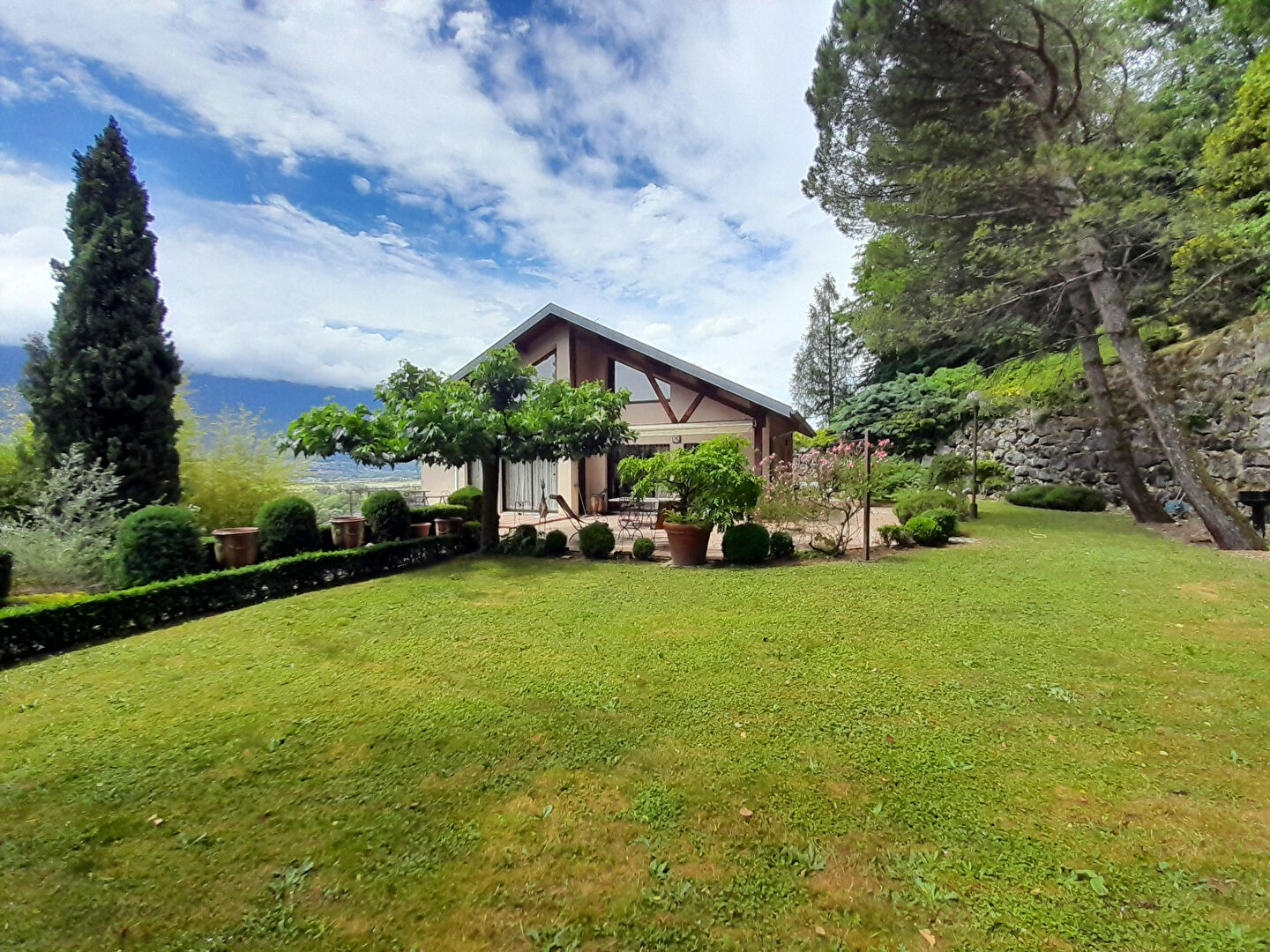 Maison Voglans 5 pièce(s) 184.41 m2