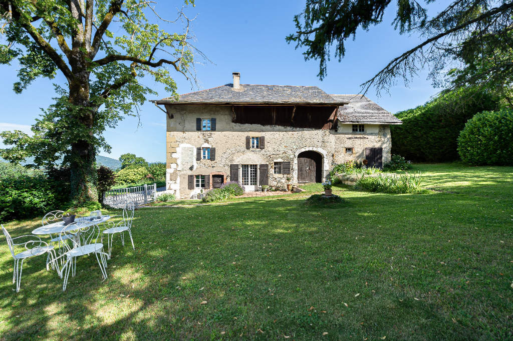 Maison Saint Eusèbe 8 Pièces 232 m² SaintEusèbe 71210