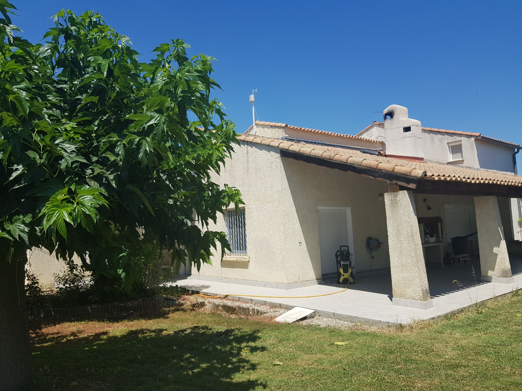 Villa Saint Laurent D Aigouze 5 pièce(s) 180 m2 AiguesMortes 30220 Villa Saint Laurent D Aigouze 5 pièce(s) 180 m2 AiguesMortes 30220
