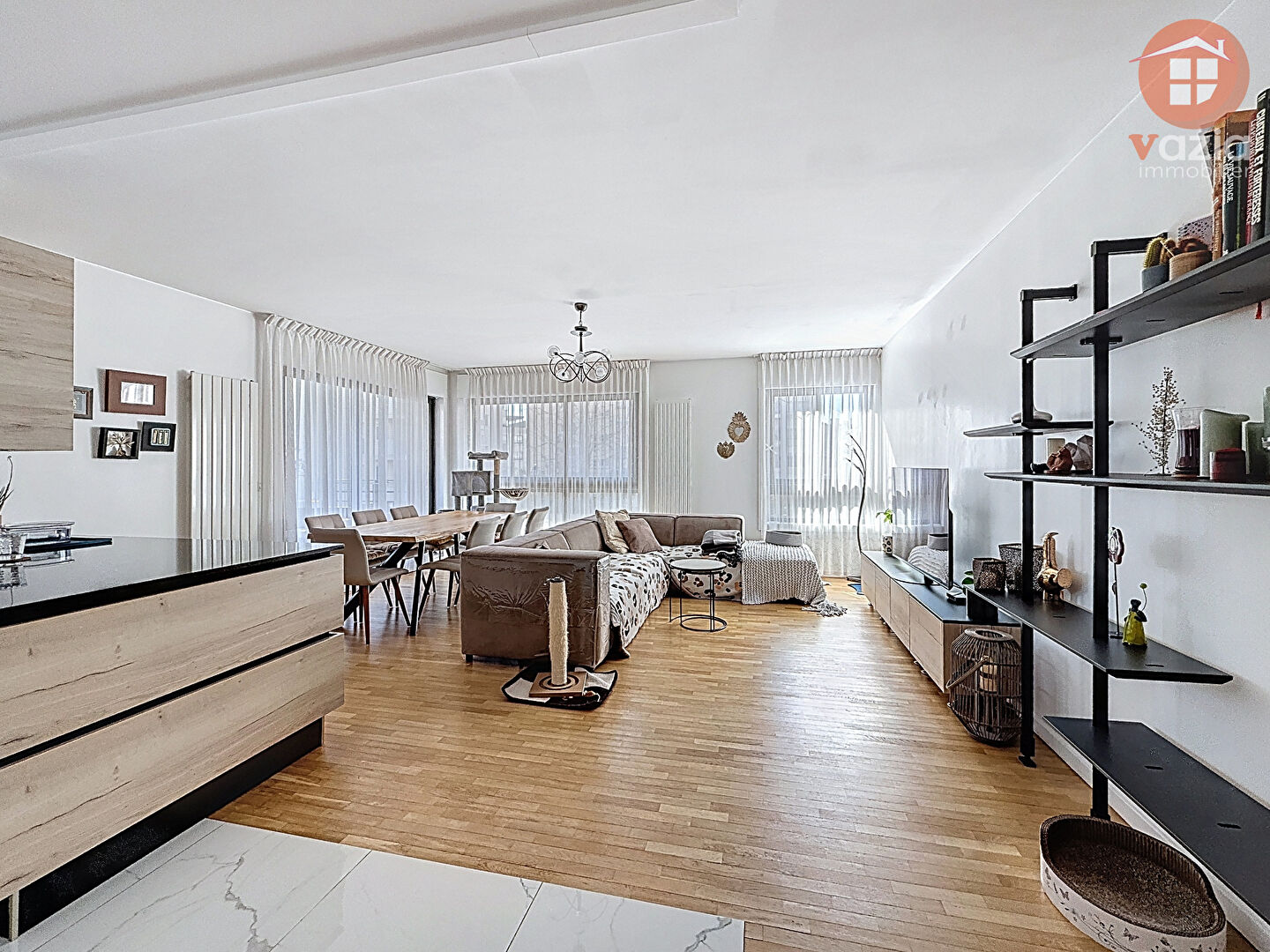 Photo Suresnes Proche Puteaux Appartement 4 pièces terrasse cave place de stationnement image 3/6