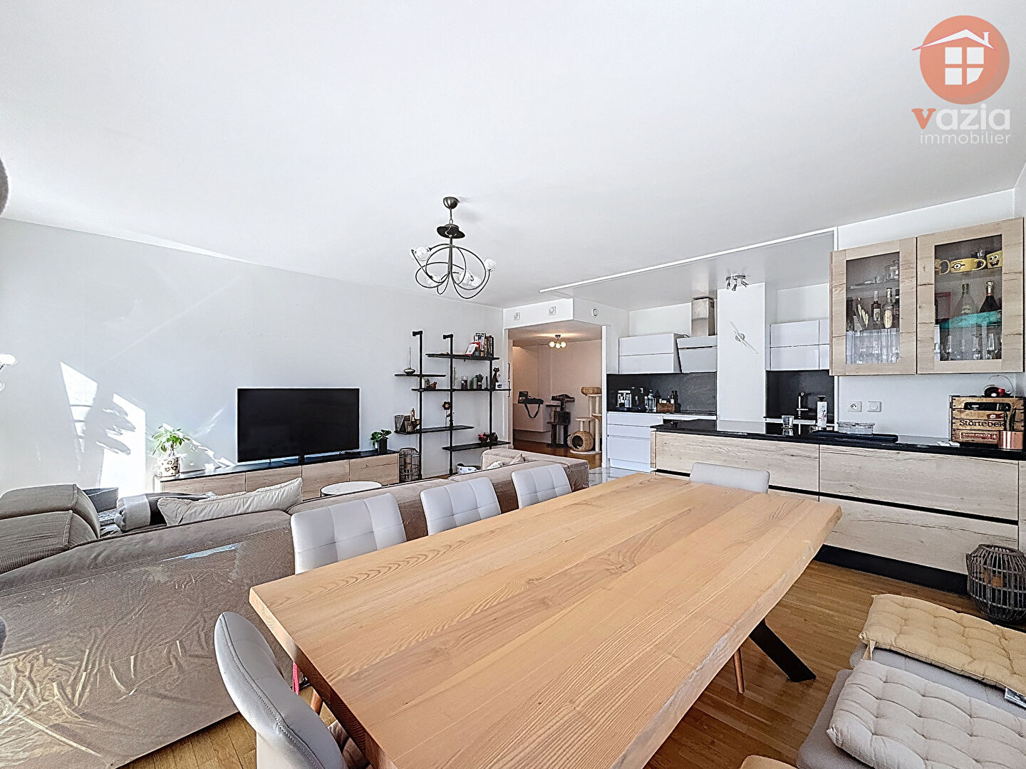 Photo Suresnes Proche Puteaux Appartement 4 pièces terrasse cave place de stationnement image 6/6