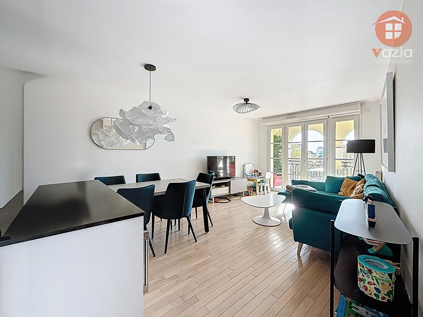 Photo Puteaux Appartement 4 pièces traversant avec vues dégagées, loggias place de stationnement image 3/6