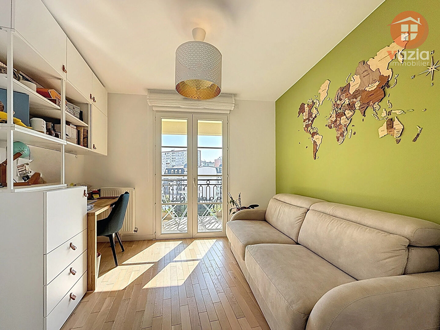 Photo Puteaux Appartement 4 pièces traversant avec vues dégagées, loggias place de stationnement image 4/6