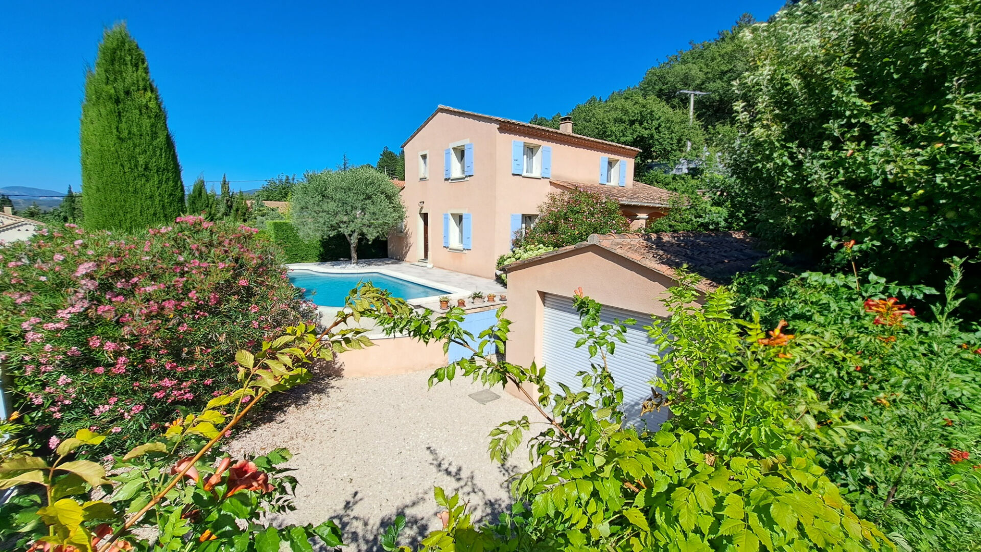 Agence immobilière de VENTOUX IMMOBILIER Malaucene - VENTOUX IMMOBILIER