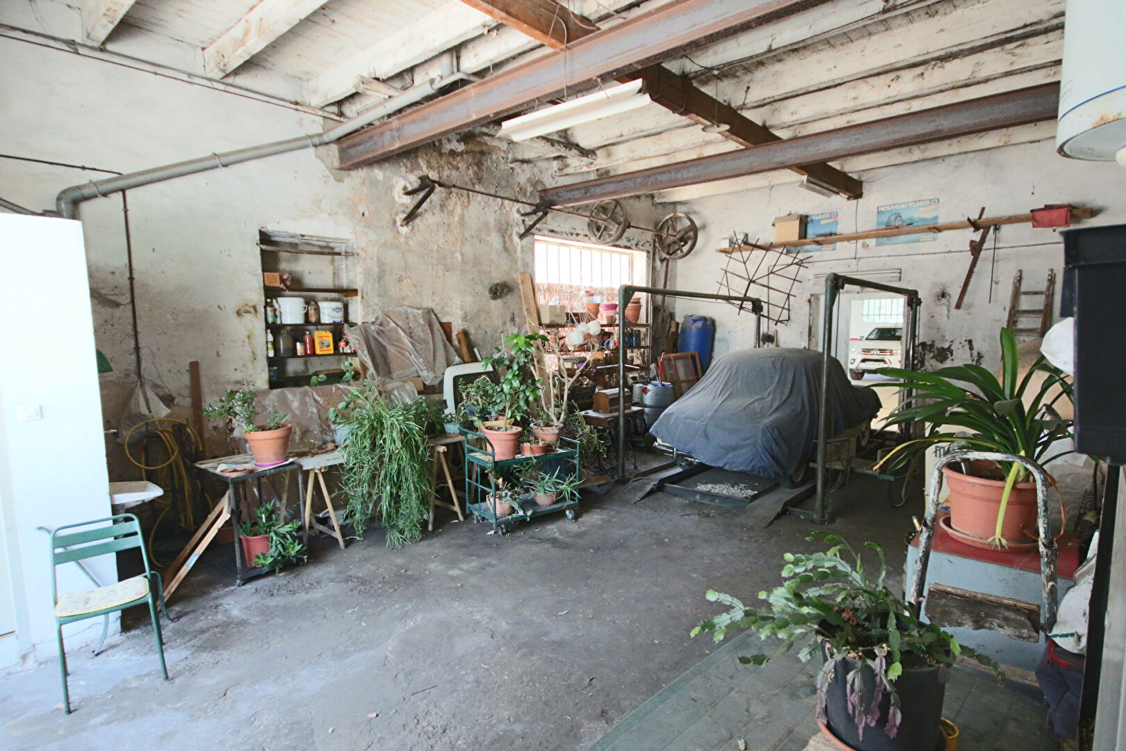 Immeuble Malaucene - Emplacement idéal commerces