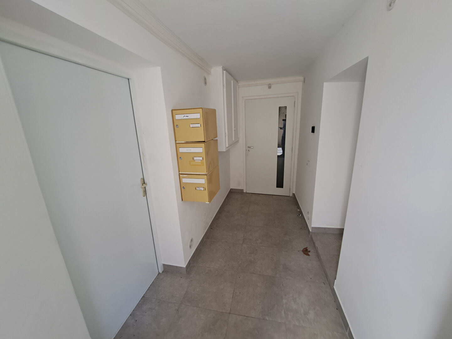 Photo Immeuble centre Malaucene  230m2 / 4 appartements image 2/6