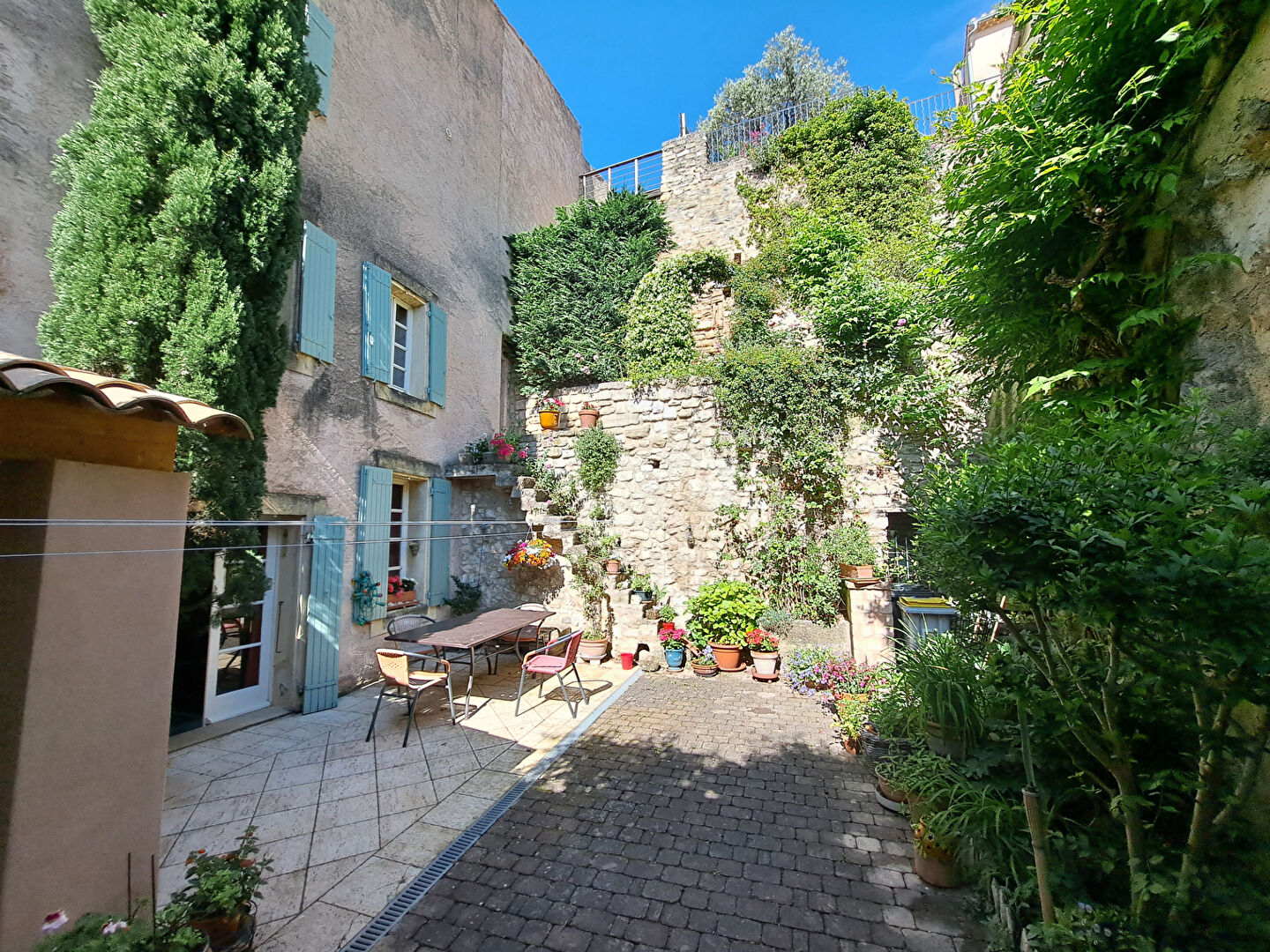 Agence immobilière de VENTOUX IMMOBILIER Malaucene - VENTOUX IMMOBILIER