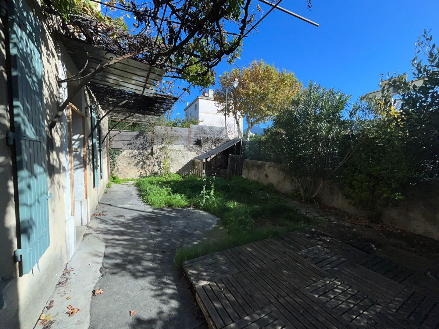 Photo Maison centre village  avec cour fermée image 2/6