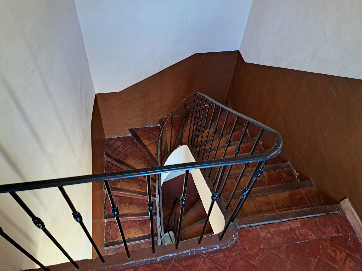 Photo Maison centre village  avec cour fermée image 3/6