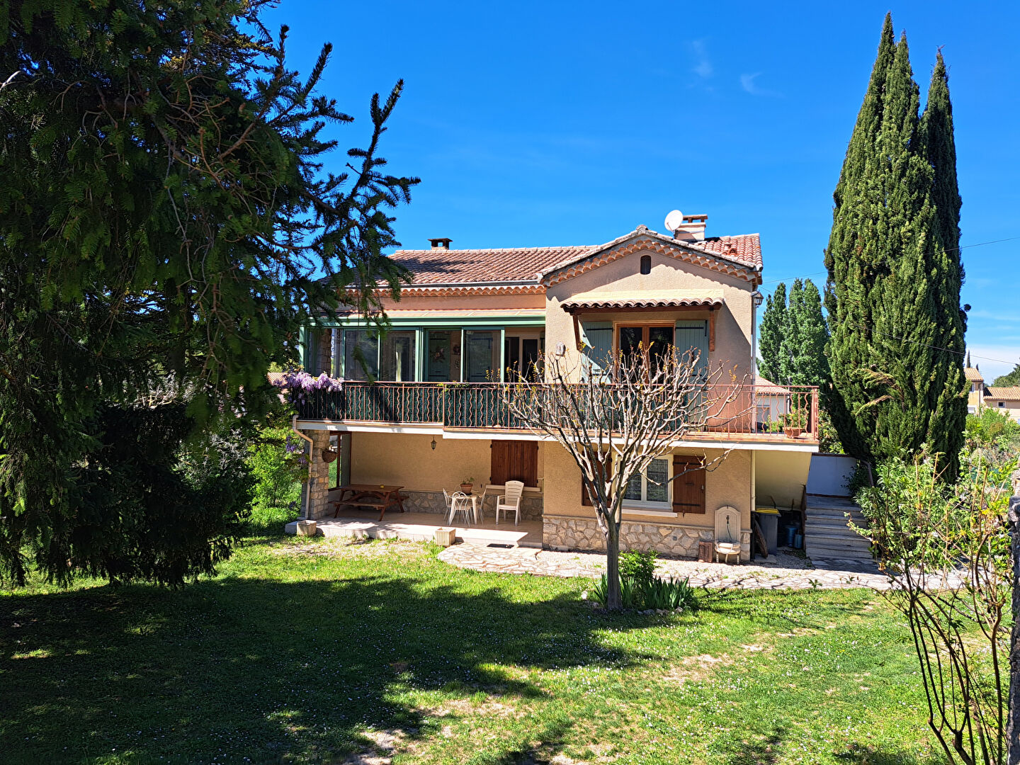 Agence immobilière de VENTOUX IMMOBILIER Malaucene - VENTOUX IMMOBILIER
