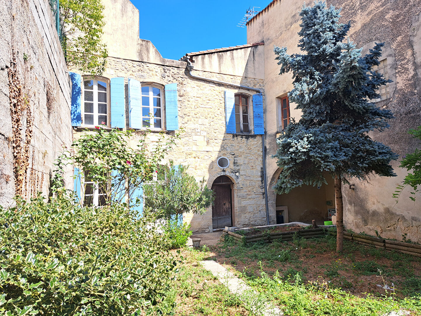 Agence immobilière de VENTOUX IMMOBILIER Malaucene - VENTOUX IMMOBILIER