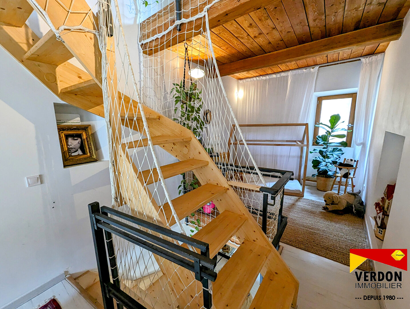 Photo MAISON DE VILLAGE ATYPIQUE AU COEUR DE ST ANDRE LES ALPES image 6/6