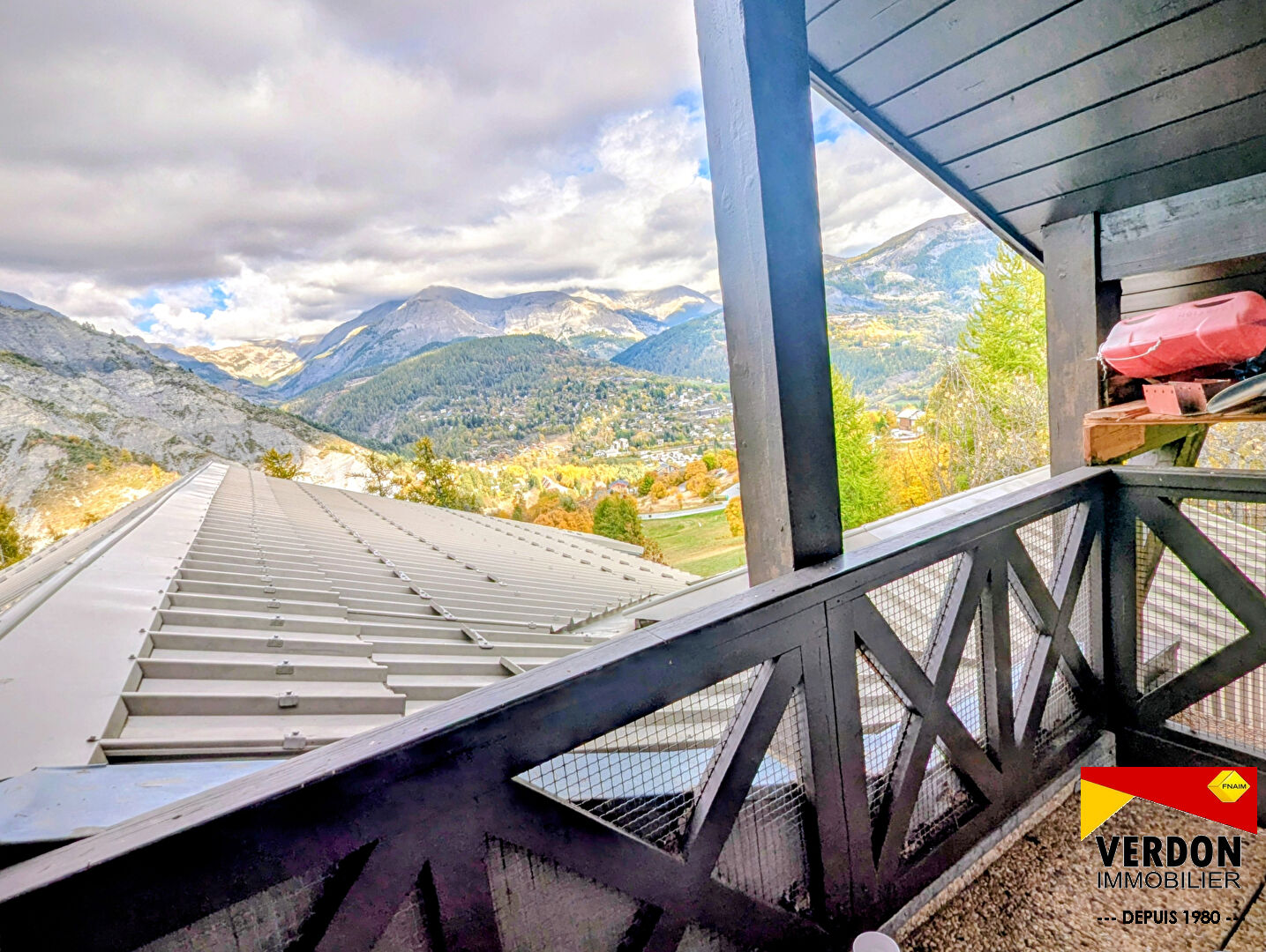 Photo STUDIO mezzanine atypique de + de 24 m². image 4/6