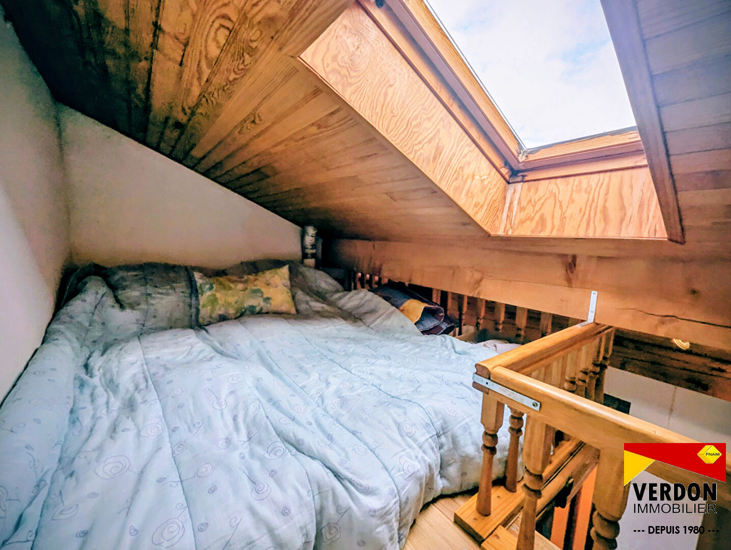 Photo STUDIO mezzanine atypique de + de 24 m². image 5/6