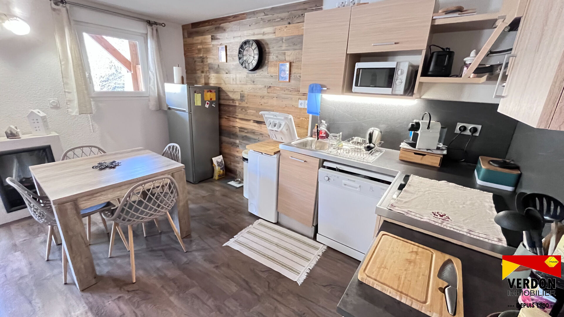 Photo Grand T3 avec vue dégagée + GARAGE + pkg. image 3/6