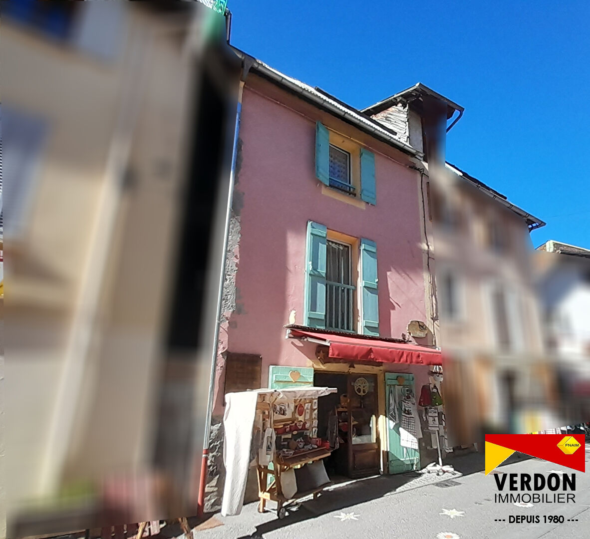 Maison plein centre d'ALLOS