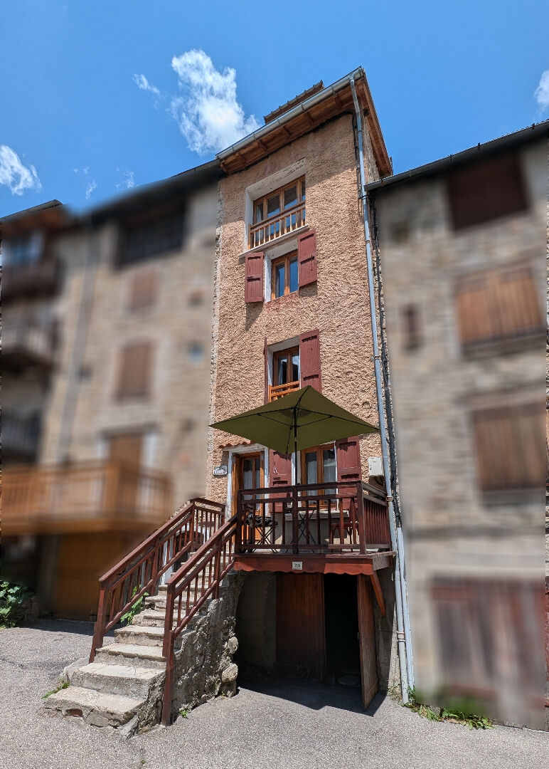 Photo Maison avec terrasse à VILLARS-COLMARS image 1/6
