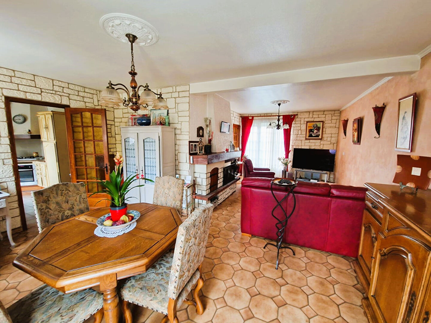 Photo Maison Le Thillay 6 pièce(s) 120 m2 image 4/6