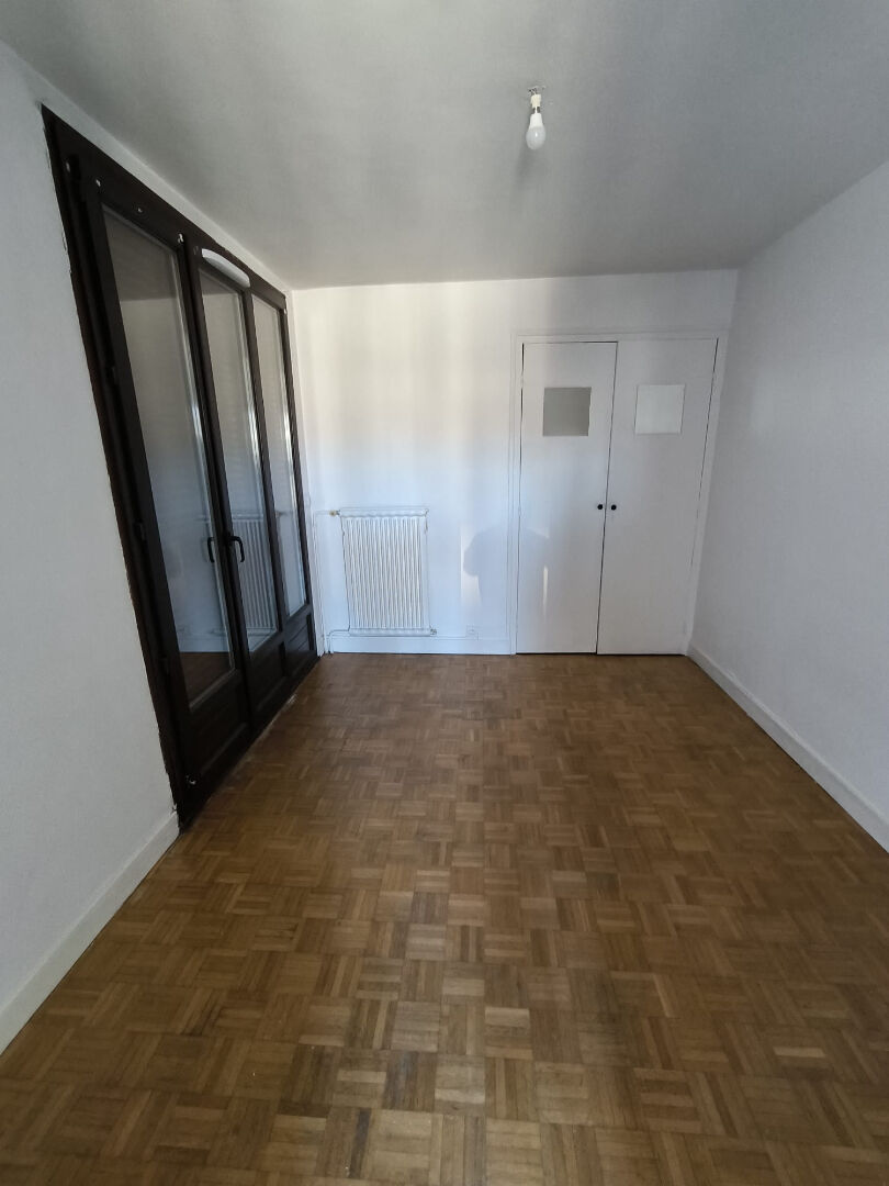 Photo Appartement Le Thillay 3 pièce(s) 62 m2 image 3/5