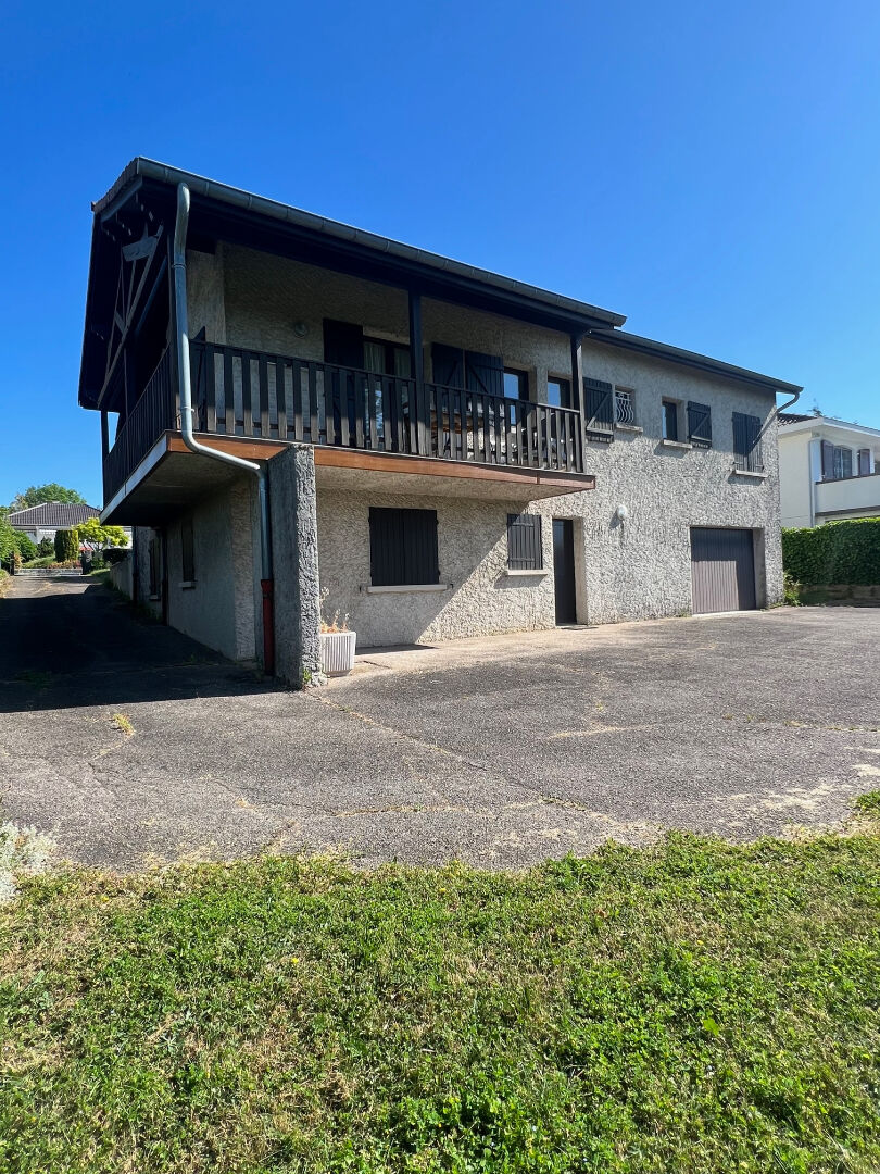 Photo Belle maison dans les hauteurs de Metz avec grand jardin image 3/6