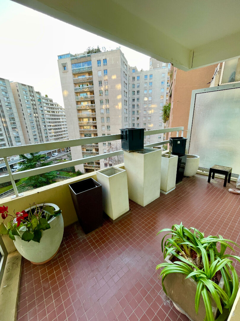 Photo BOULOGNE BILLANCOURT  APPARTEMENT 100 m²  VIAGER OCCUPE  PAR UNE FEMME DE 73 ANS image 6/6