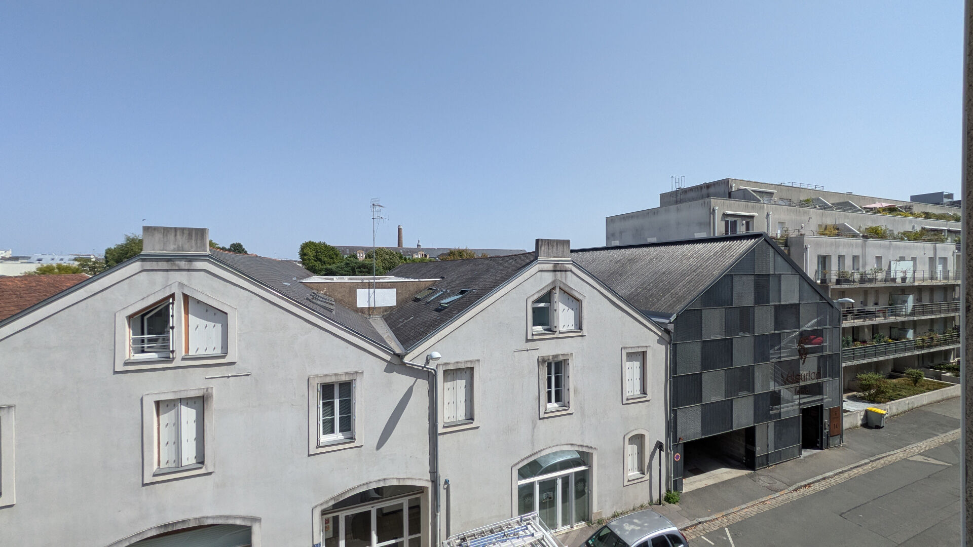 Nantes  GARE - T2 au 3ème étage Ascenseur, Cave et Parking DPE C