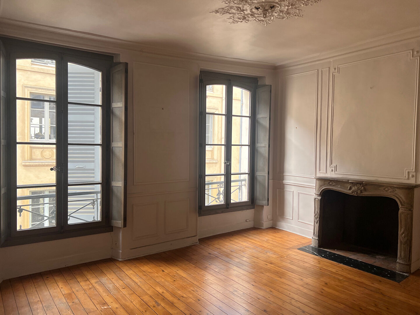 Agence immobilière de VIEUX VERSAILLES IMMOBILIER - VIEUX VERSAILLES IMMOBILIER
