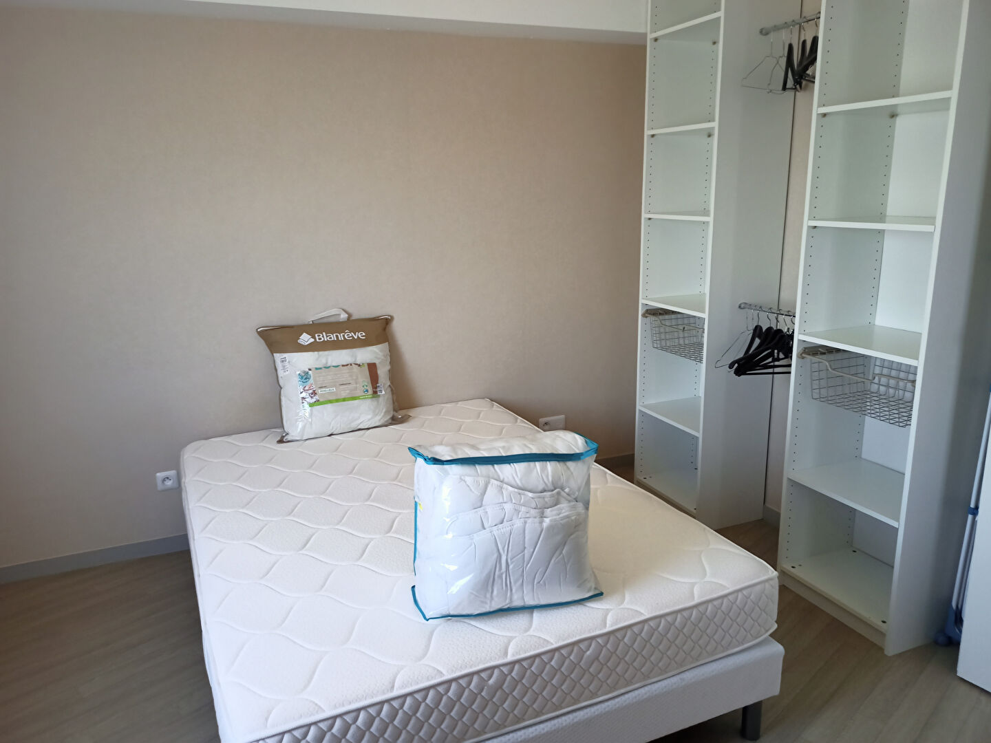 Photo APPARTEMENT F2 MEUBLE image 4/6