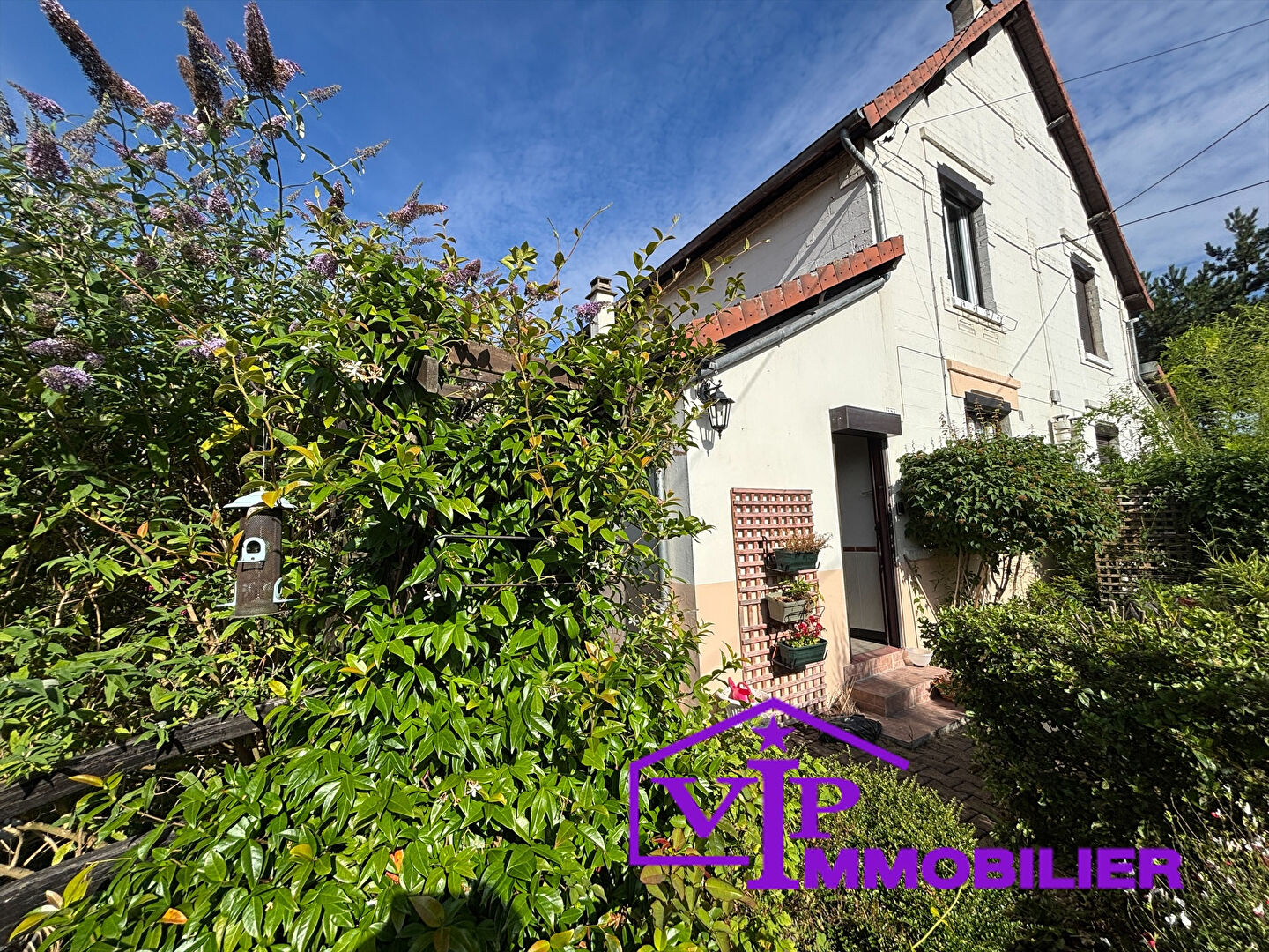 Maison mitoyenne d'1 côté